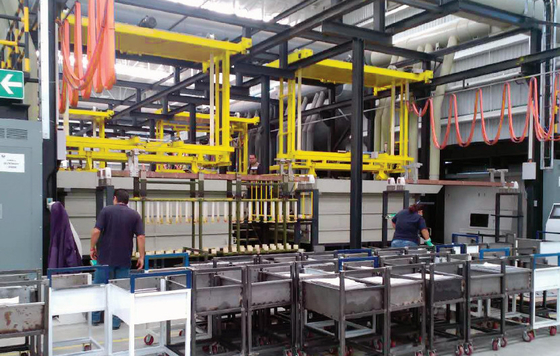 Os acessórios do cromo do níquel automatizaram a linha de chapeamento OEM